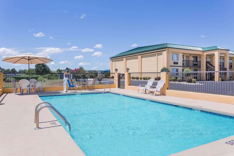 Hotel Days Inn Byron