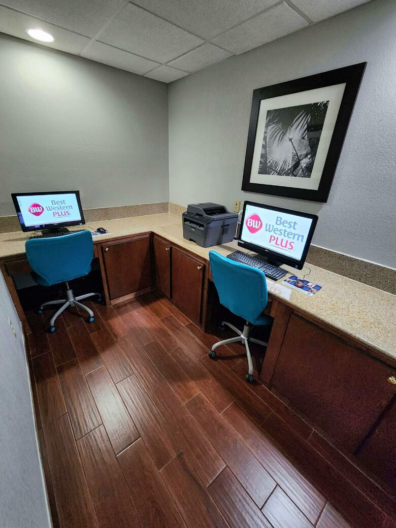 Hotel Best Western Plus Blue Angel Inn