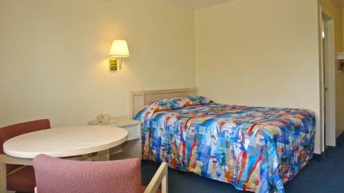 Motel 6 - Pensacola West