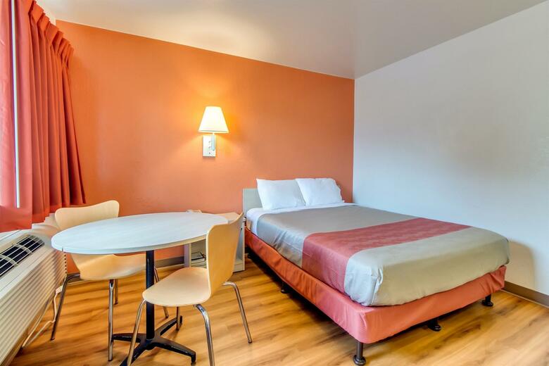 Motel 6 Venice