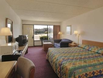 Motel Travelodge Macon North