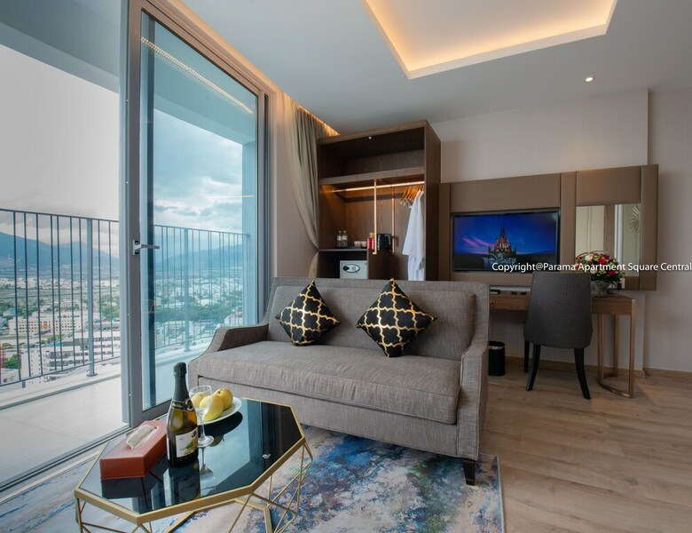 Parama Apartment Square Central
