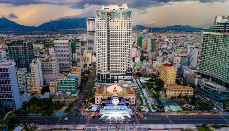 Parama Apartment Square Central