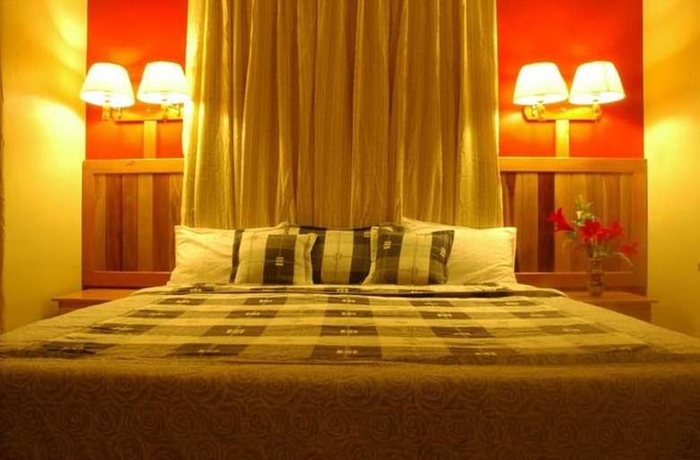 Caye Caulker Plaza Hotel