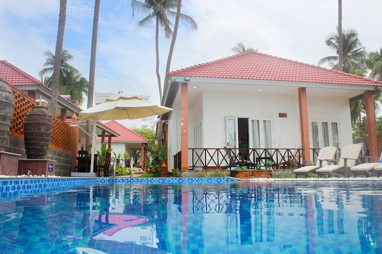 Hotel Lotus Garden Resort