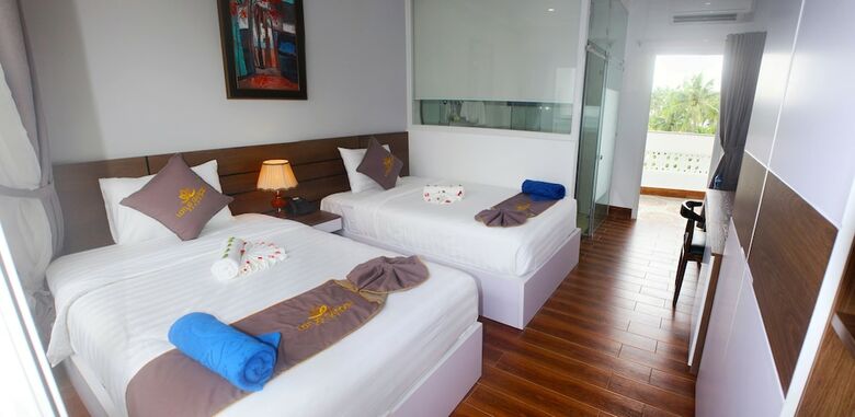 Hotel Lotus Garden Resort