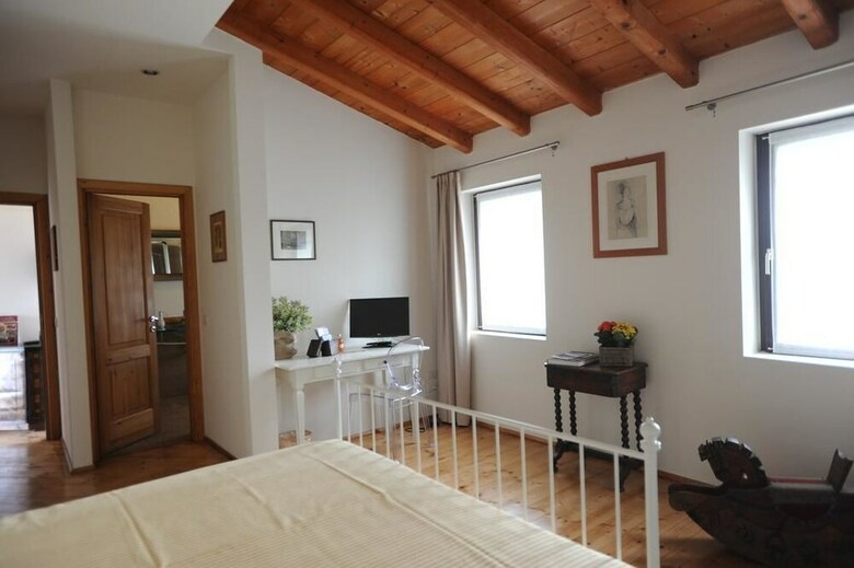Monte Maino Bed & Breakfast