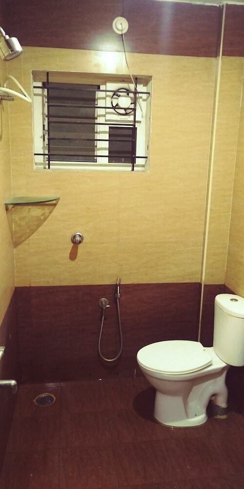 Hotel S R Guest House