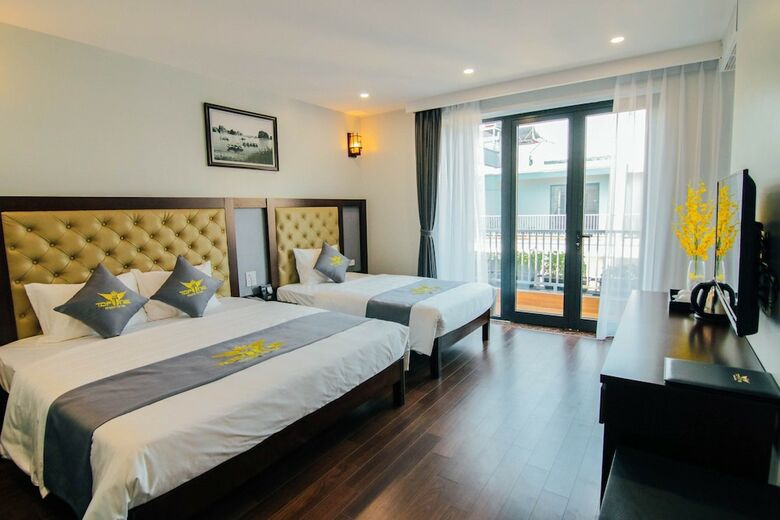 Top One Halong Hotel
