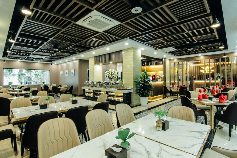 Top One Halong Hotel