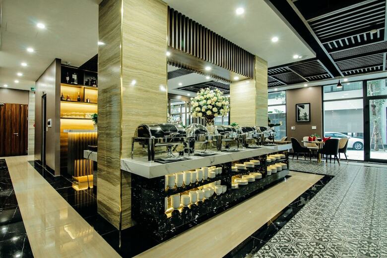 Top One Halong Hotel
