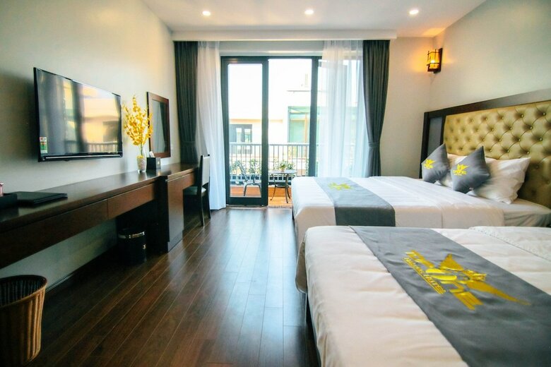 Top One Halong Hotel