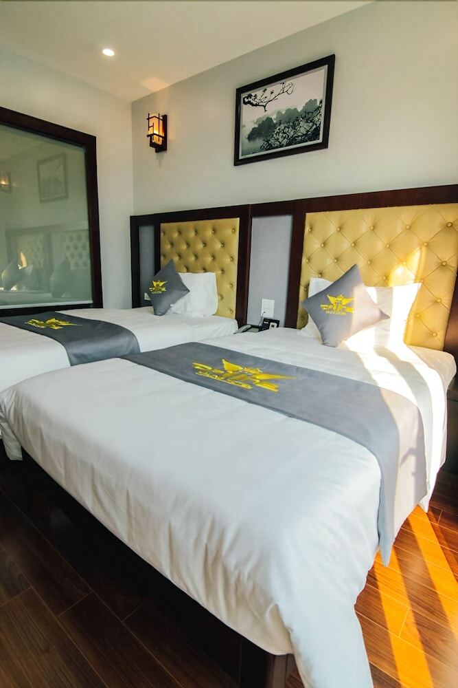 Top One Halong Hotel