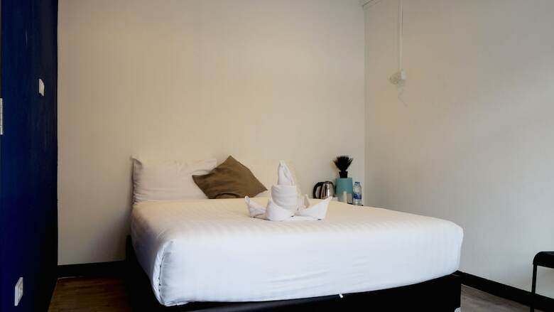 Hotel Sleep With Me Too - Bts Phra Khanong