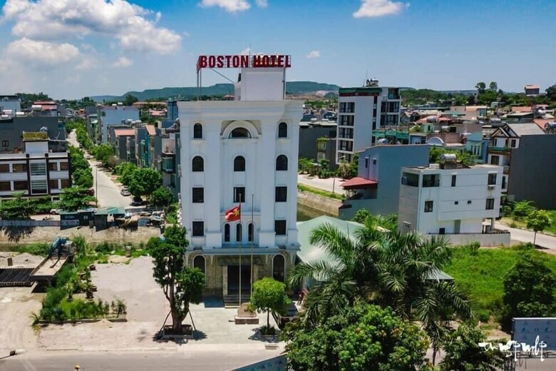 Ha Long Boston Hotel
