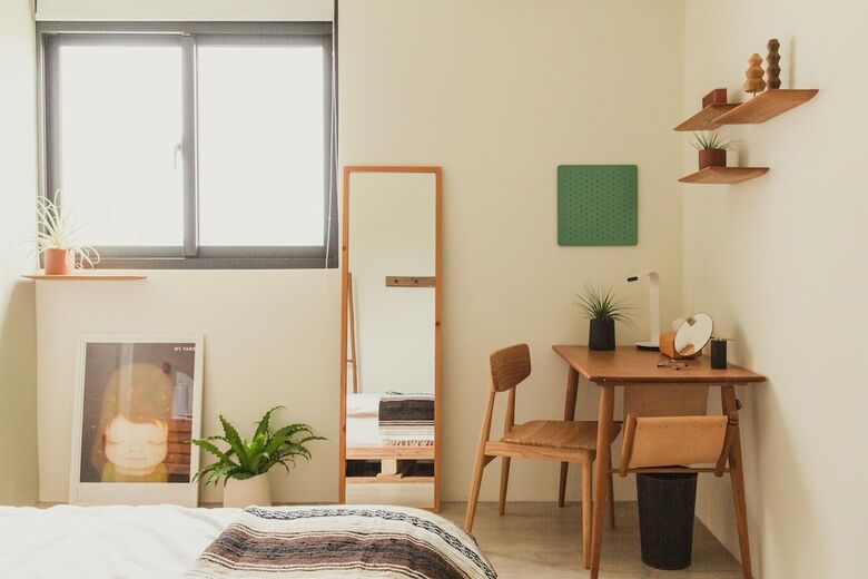 Hotel Boy Apartment