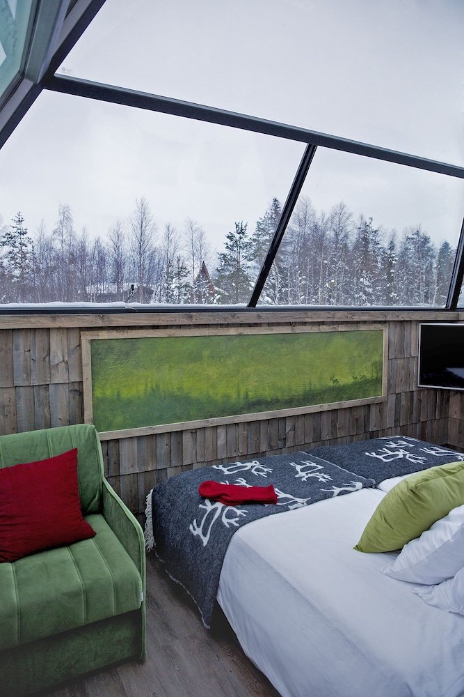 Hotel Aurora Pyramid Glass Igloos