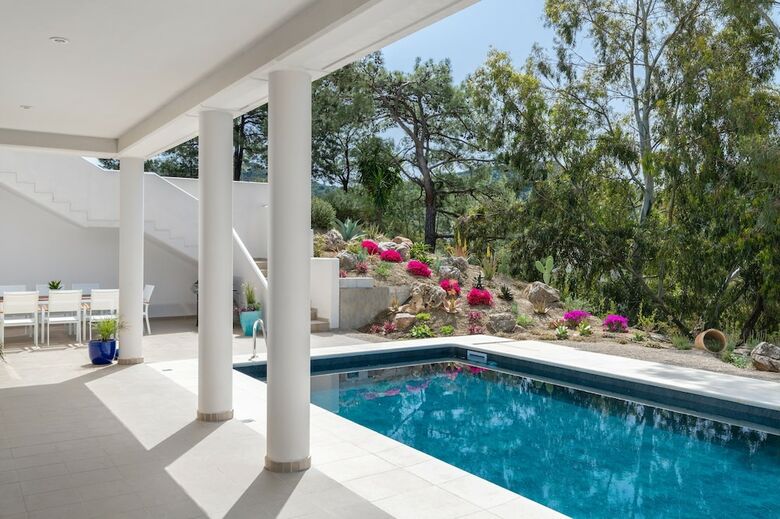Hilltop Luxury Villa