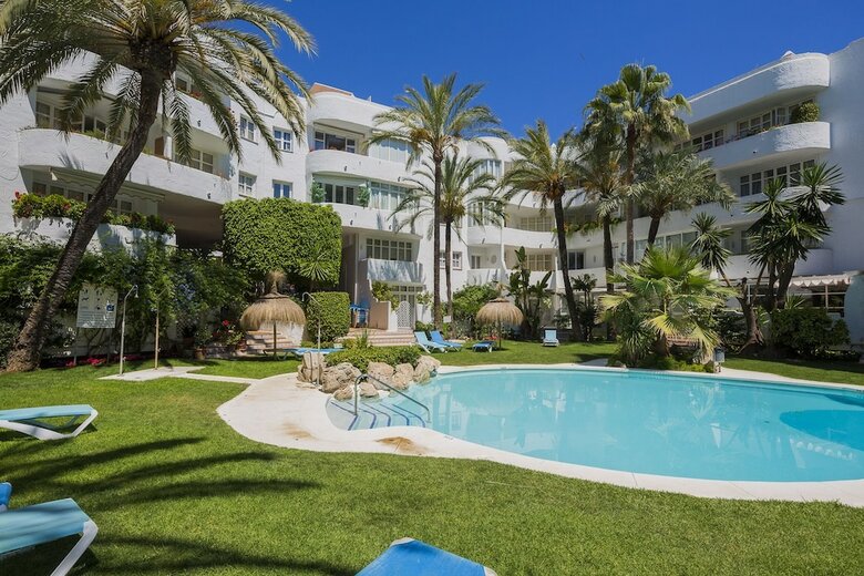 Apartamentos Marbella Real 2 Bedroom Seaside