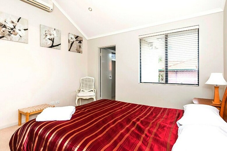 Coode Street Townhouse