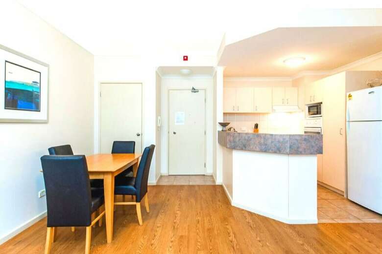 Apartamentos James On The Park