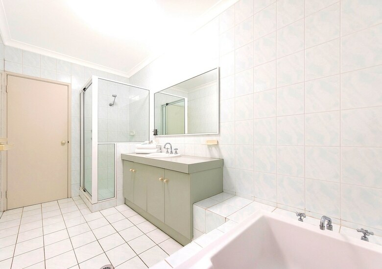 Hostal The Burswood Townhouse