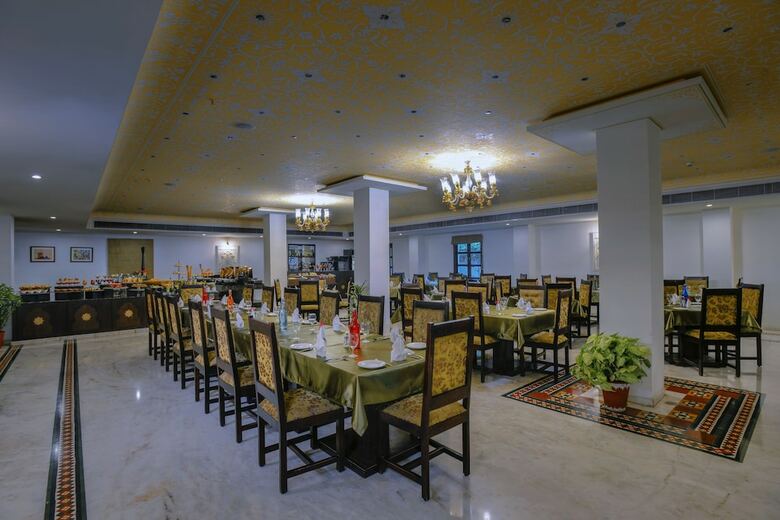 Hotel Anuraga Palace