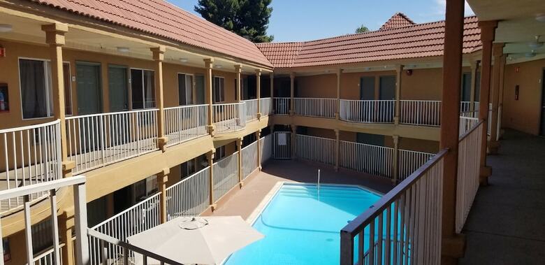 Motel Econo Inn