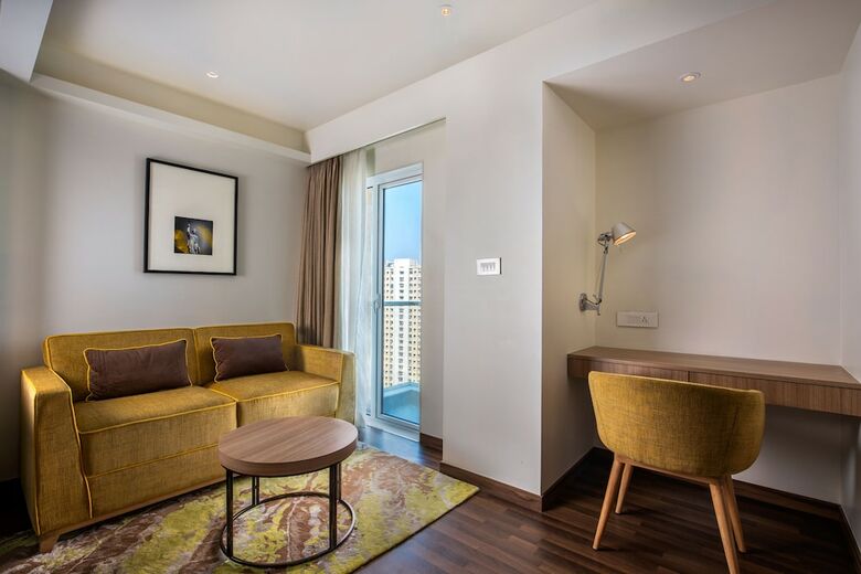 Hotel Royal Hometel Suites