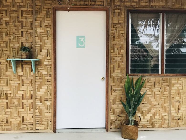 Hostal Noya Hostel - Adults Only