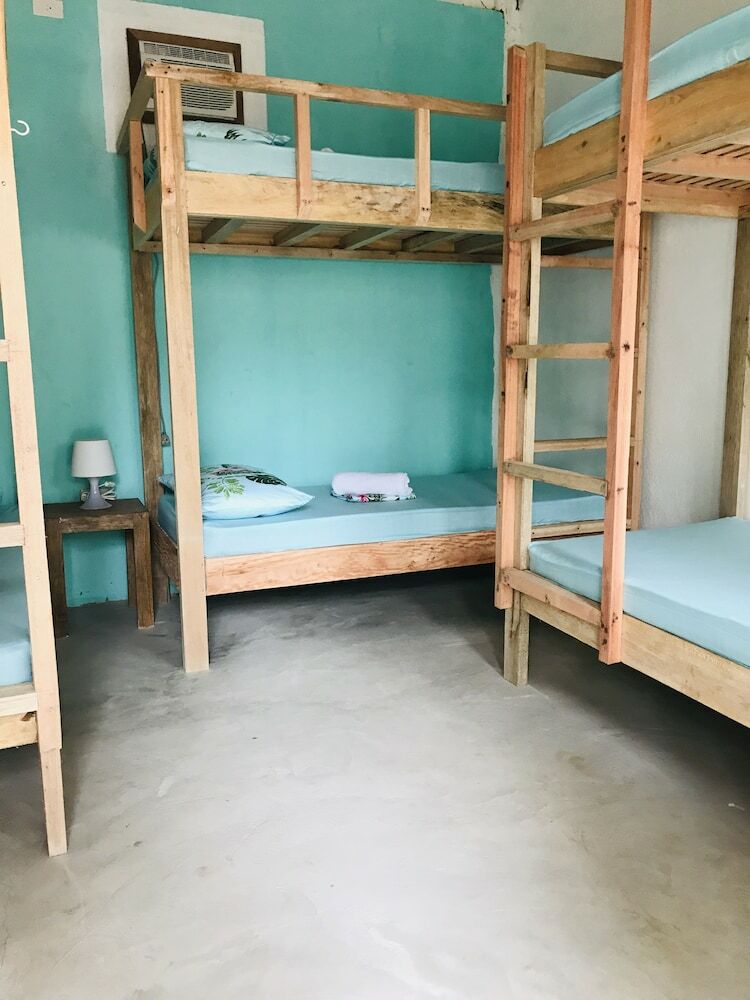 Hostal Noya Hostel - Adults Only