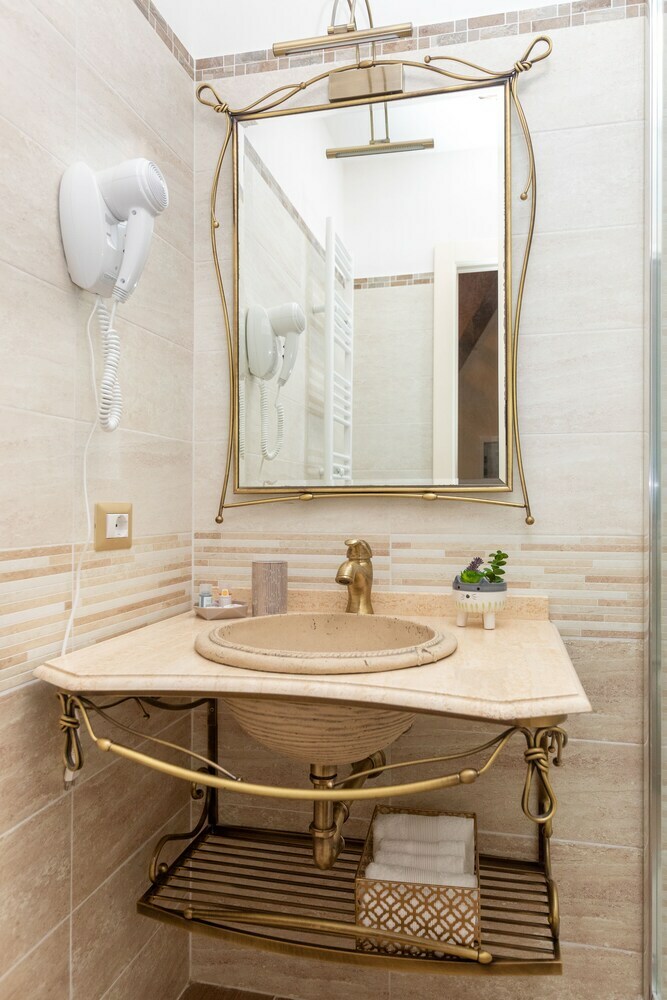 Hotel Kings Home In Rome