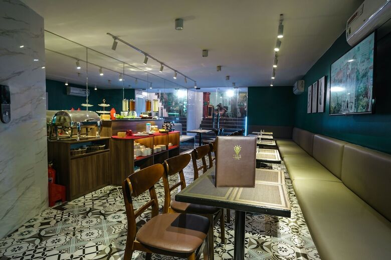 Veris Hotel