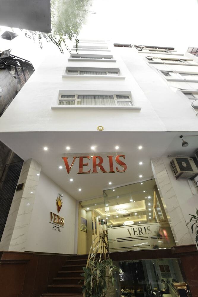 Veris Hotel