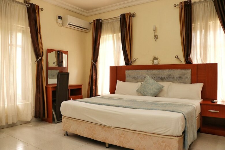 Hotel Bayse One Premium