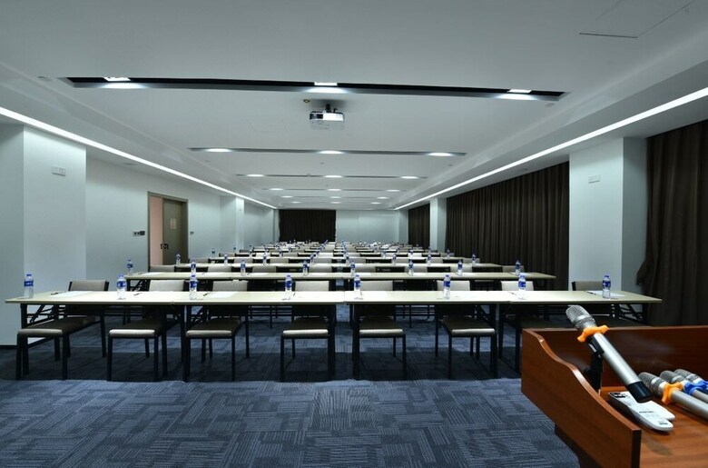 Grace Select Hotel
