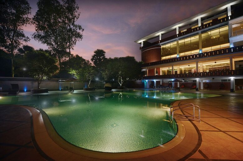 Hotel Sarah Resort
