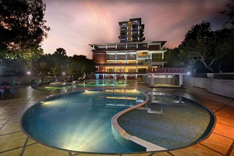 Hotel Sarah Resort