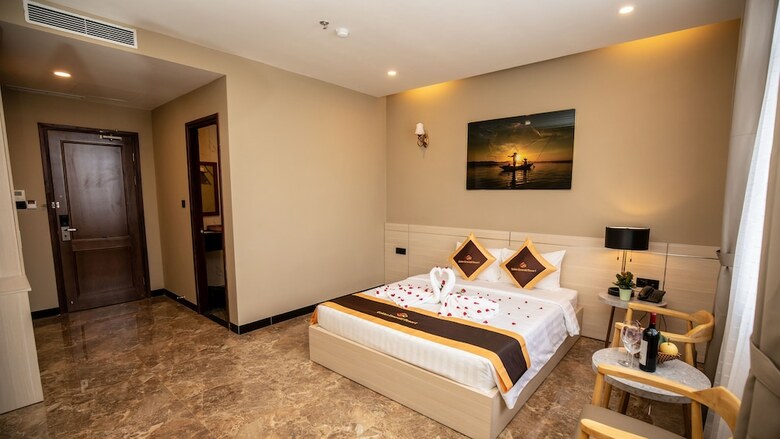 Hotel Golden Emerald Resort