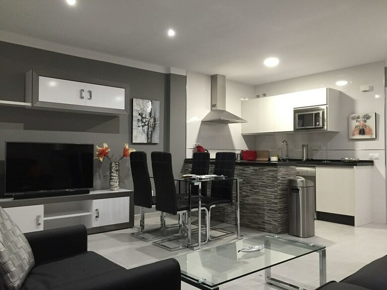 Malagasuite Benalbeach Paradise Apartment