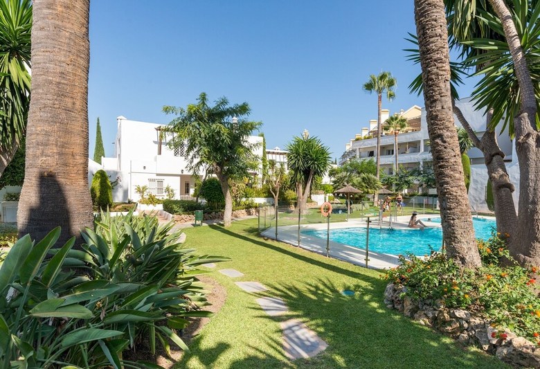 Malagasuite Marbella Solarium & Pool Apartment
