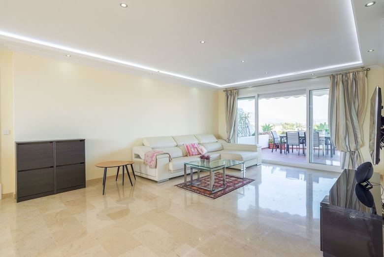 Malagasuite Marbella Solarium & Pool Apartment