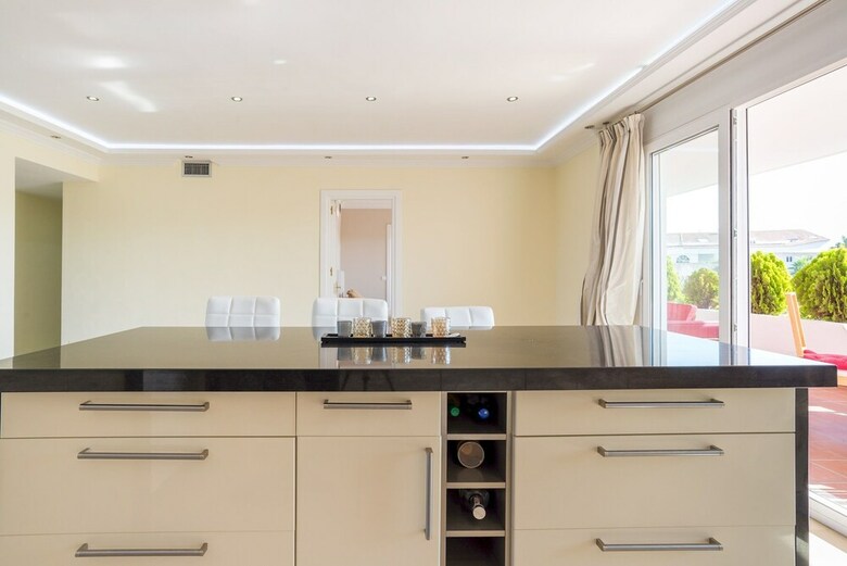 Malagasuite Marbella Solarium & Pool Apartment