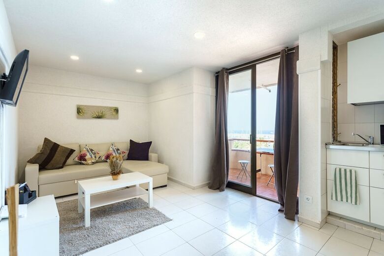 Malagasuite Fuengirola Beach Apartment