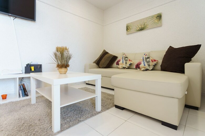Malagasuite Fuengirola Beach Apartment