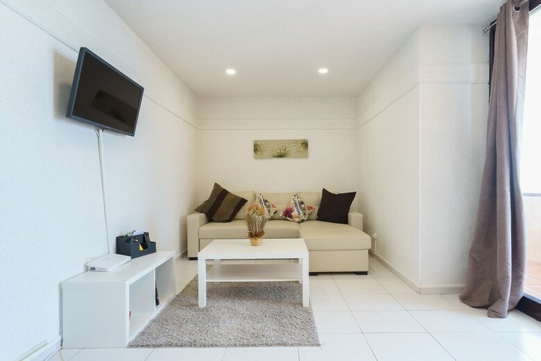 Malagasuite Fuengirola Beach Apartment