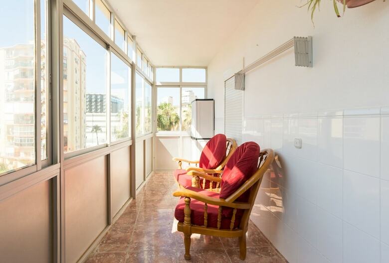 Malagasuite Playamar Beach & Pool Apartment