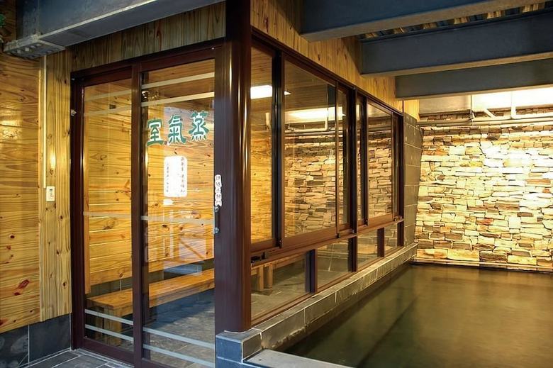 Ming Lu Holiday Hotel