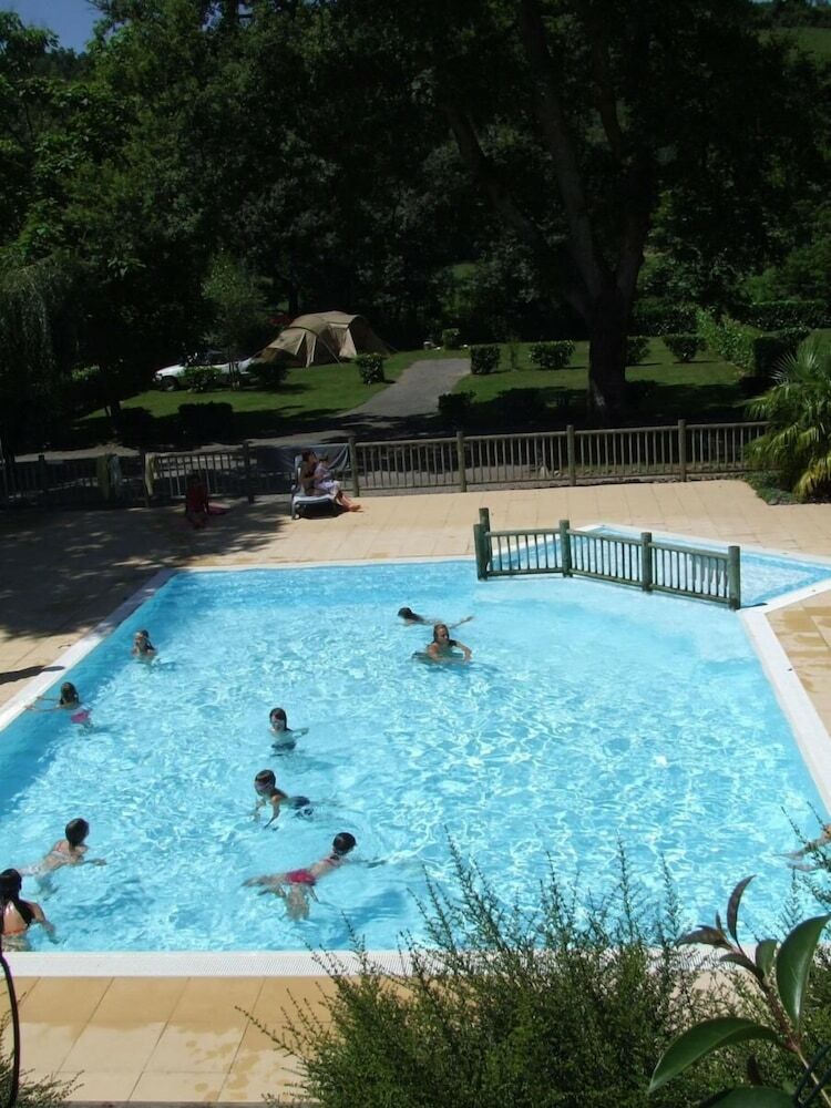 Le Camping Bar�tous Pyr�n�es