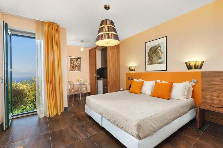Villa Elia